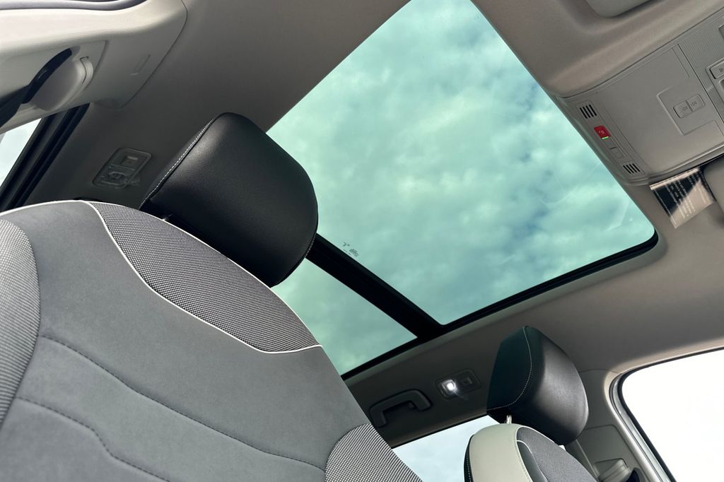 2026 Volkswagen Taos SE - Photo 15