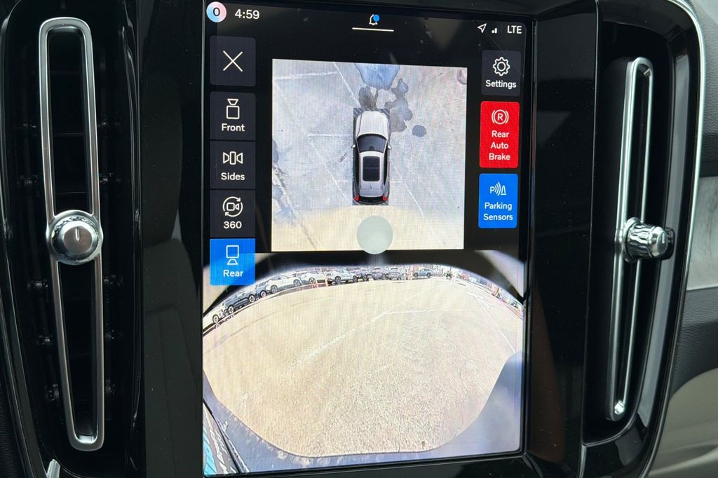 2026 Volvo XC40 Plus - Photo 20