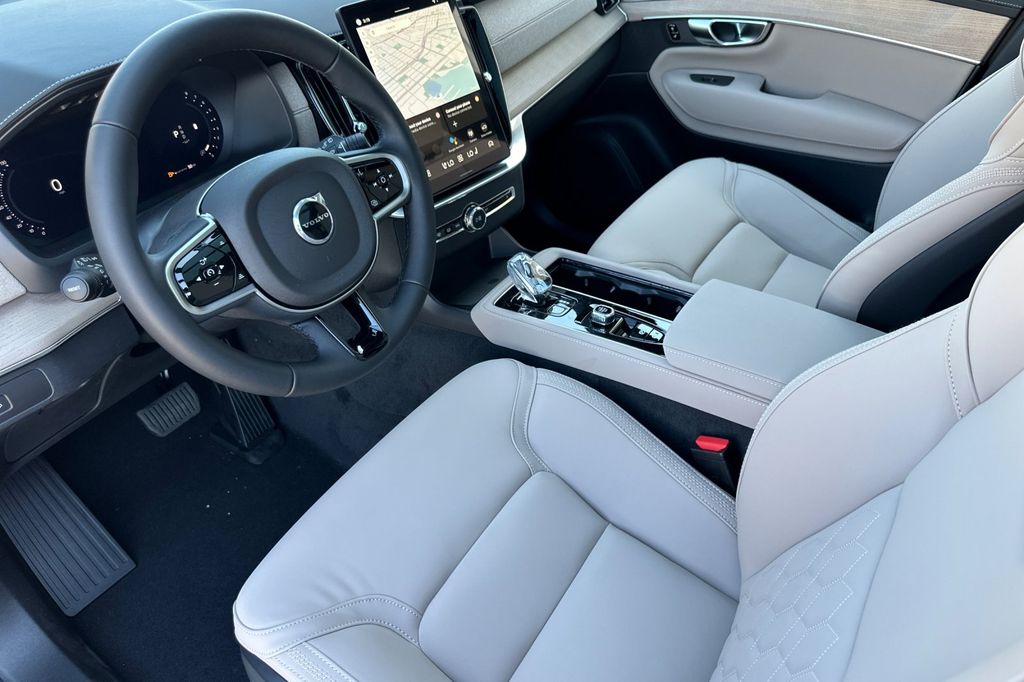 2026 Volvo XC90 Core - Photo 7