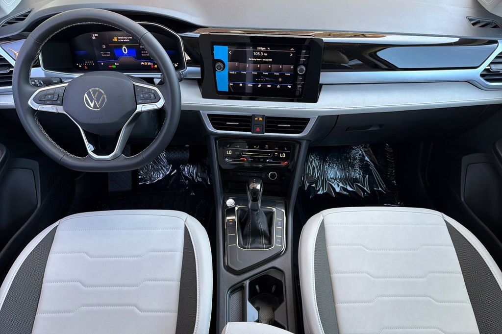 2026 Volkswagen Taos SE - Photo 13