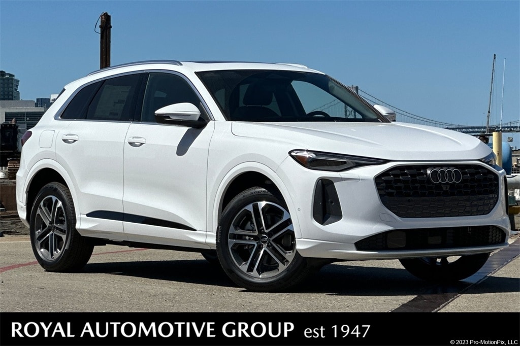 2025 Audi New Q5 Premium Plus's photo