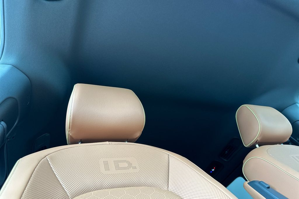 2025 Volkswagen ID. Buzz PRO S - Photo 15