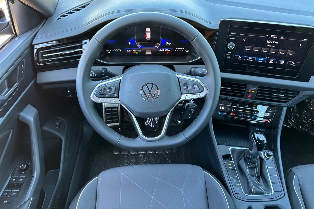 2025 Volkswagen Jetta Sport - Photo 11