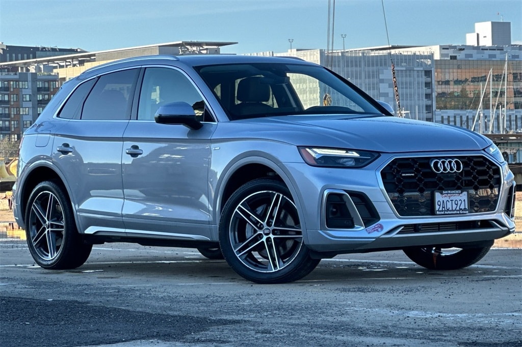 2021 Audi Q5 55 Premium Plus photo 2
