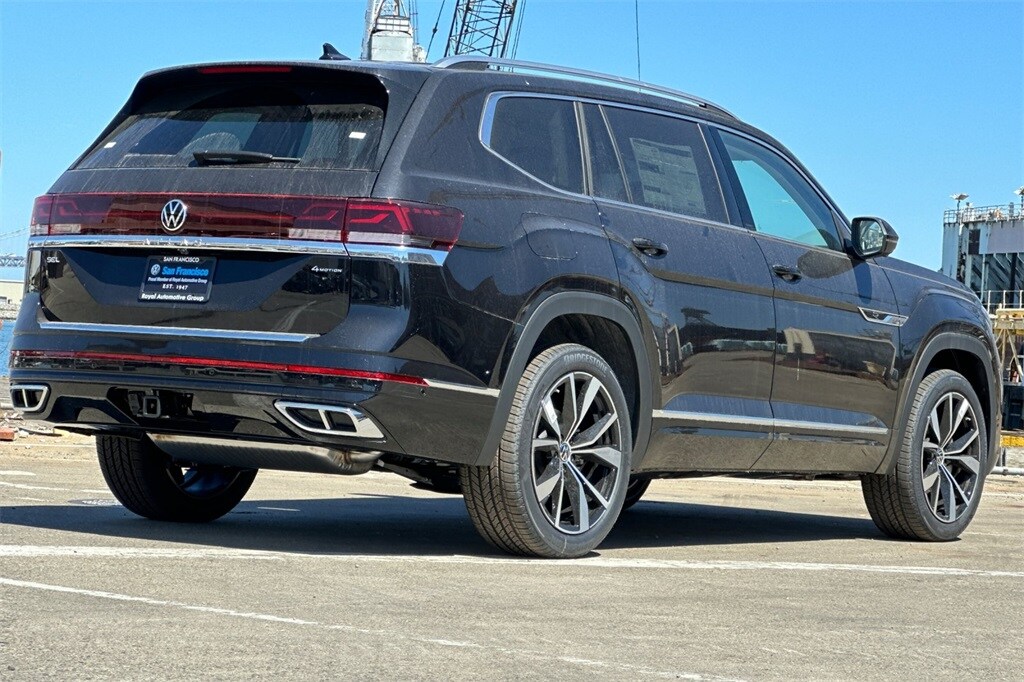 2025 Volkswagen Atlas SEL Premium R-Line photo 3