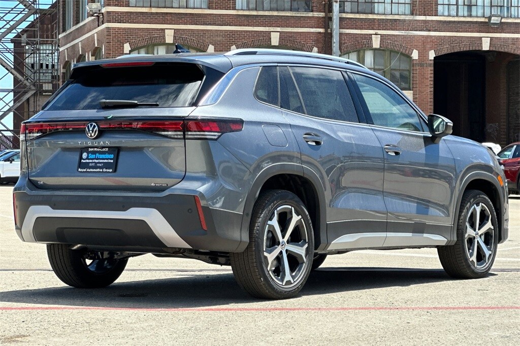 2025 Volkswagen Tiguan SE photo 4