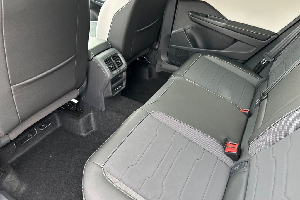 2026 Volkswagen Taos SE - Photo 9