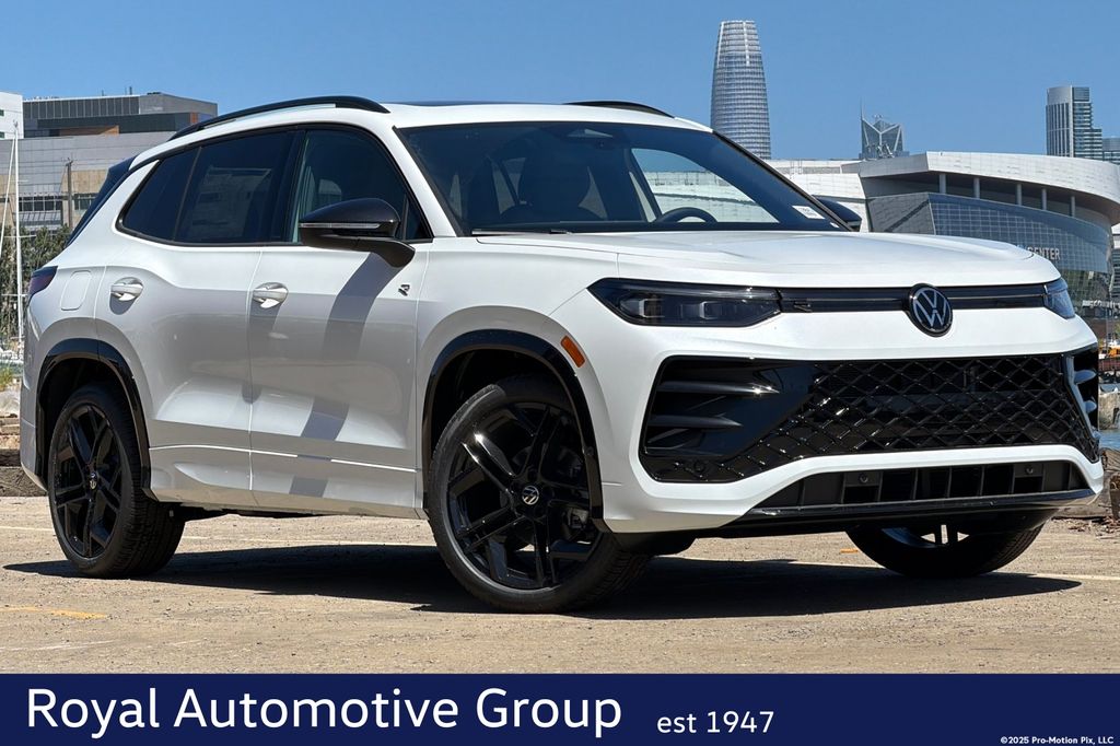 2026 Volkswagen Tiguan SE R-Line Black SUV