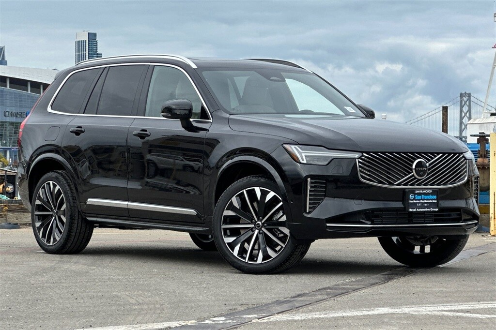 2026 Volvo XC90 T8 Plus photo 2