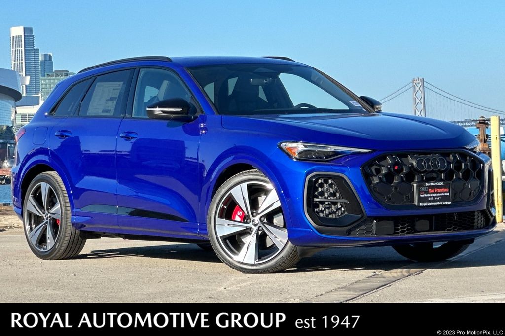 2025 Audi SQ5 Premium Plus's photo