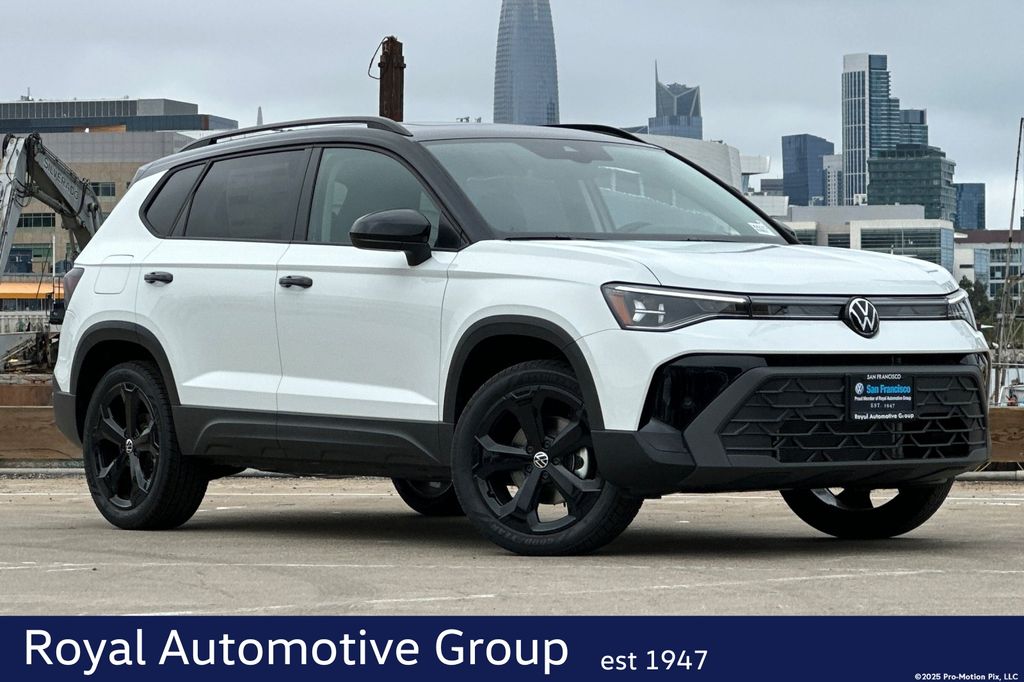2025 Volkswagen Taos SE Black