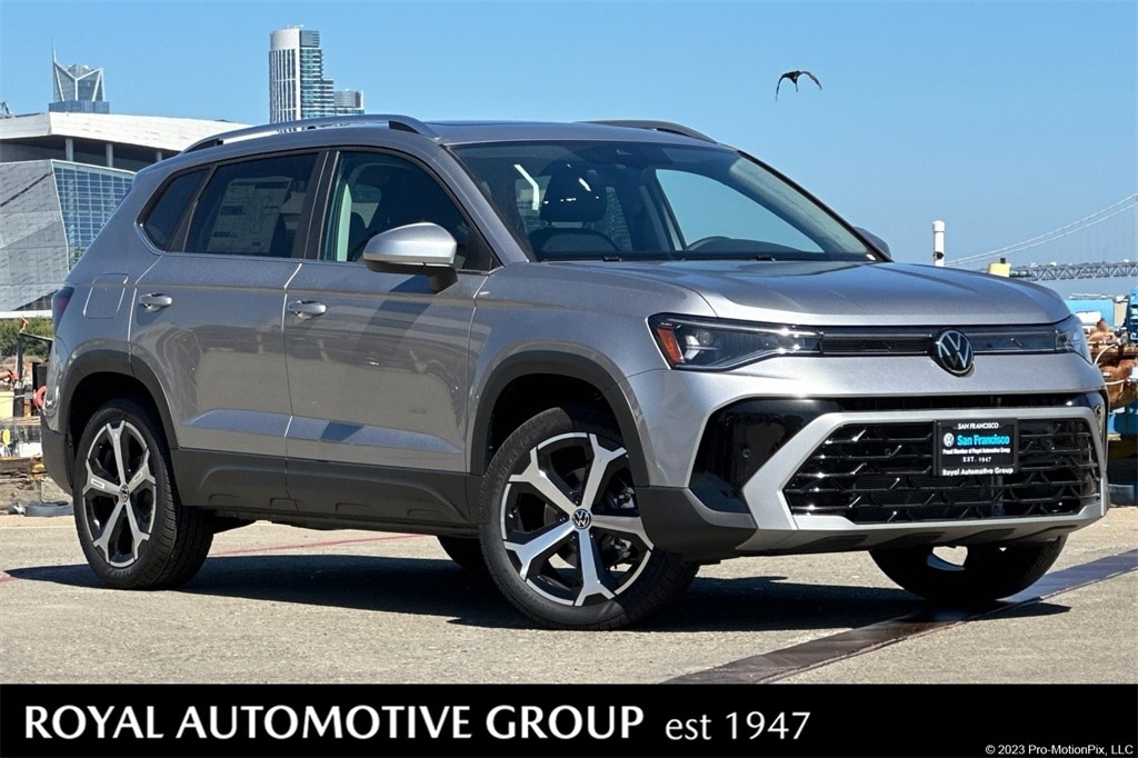 2025 Volkswagen Taos SEL's photo