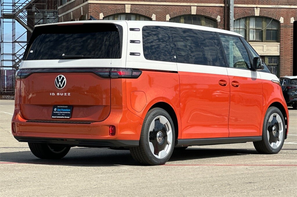 2025 Volkswagen ID. Buzz Pro Plus photo 4