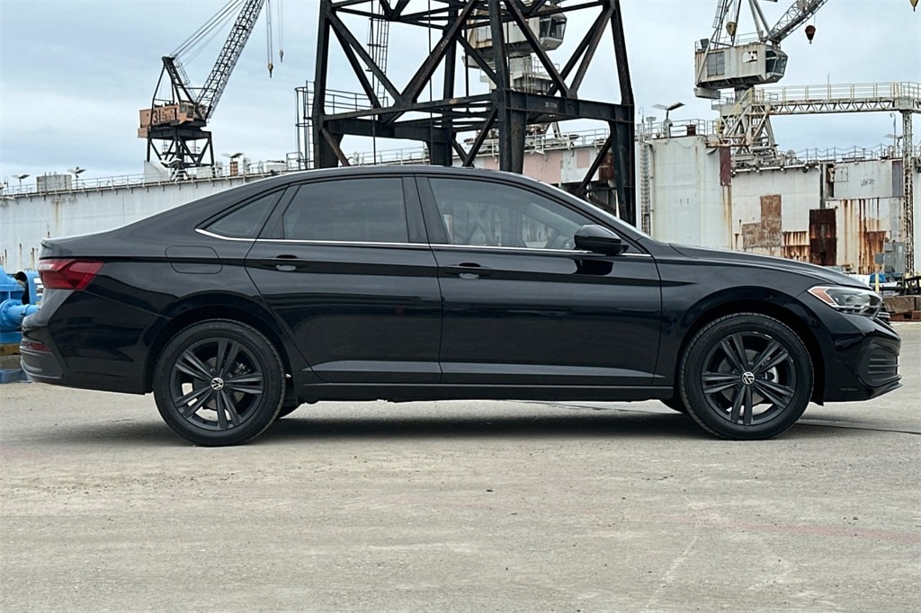 Used 2022 Volkswagen Jetta 1.5T SE Sedan