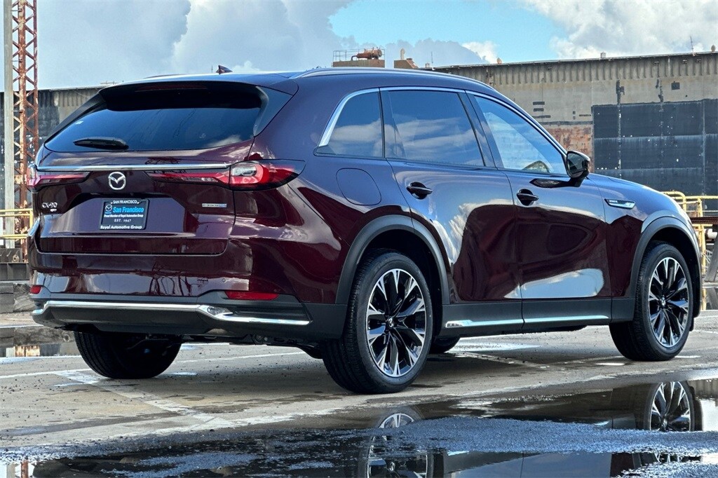 2026 Mazda CX-90 Plug-in Hybrid Premium Plus photo 4