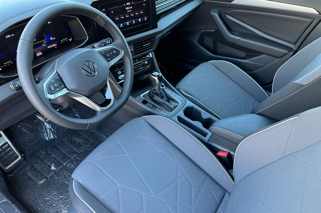 2025 Volkswagen Jetta Sport - Photo 7