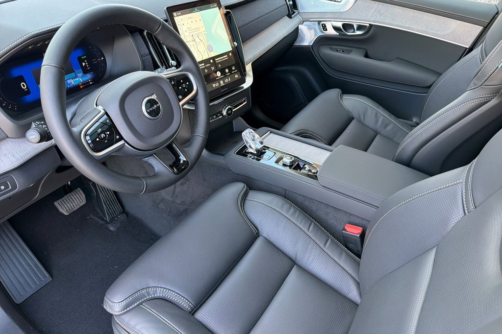 2026 Volvo XC90 Ultra - Photo 10