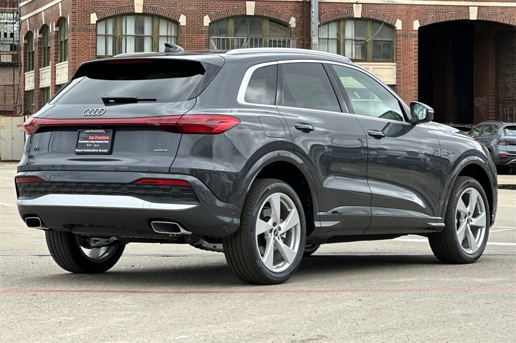 2025 Audi Q5 2.0T Premium Plus photo 4
