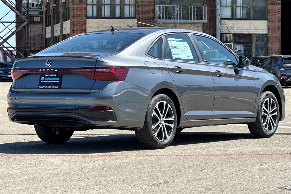 2025 Volkswagen Jetta 1.5T Sport photo 4