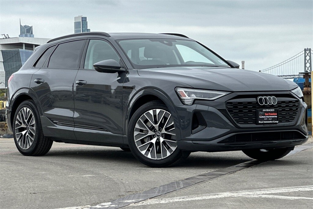 2024 Audi Q8 E-tron Premium photo 2