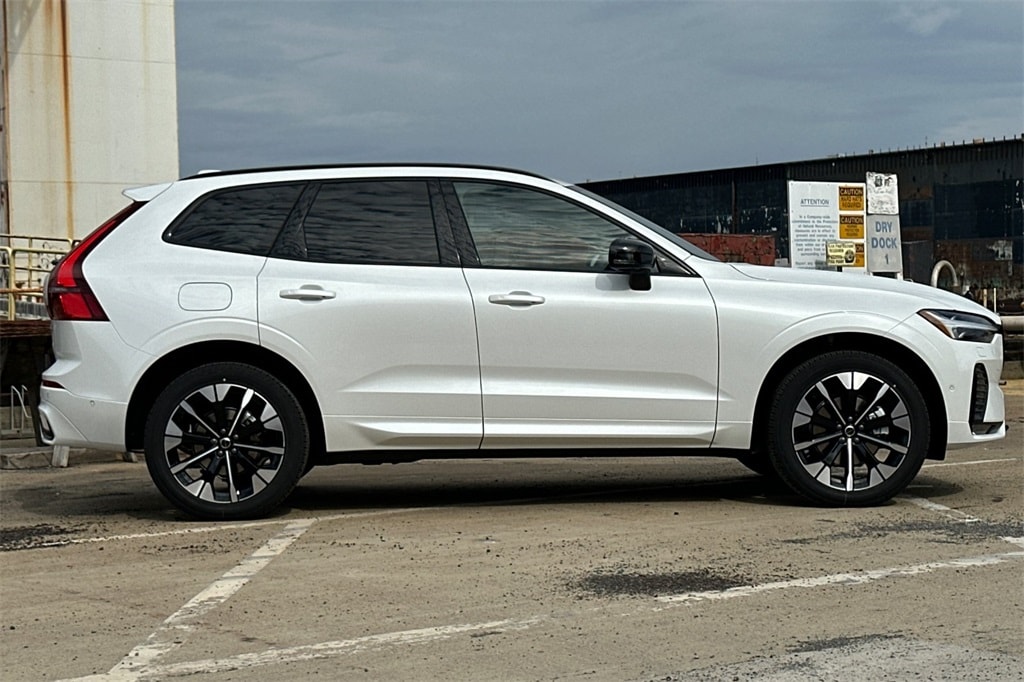 New 2026 Volvo XC60 B5 Plus SUV