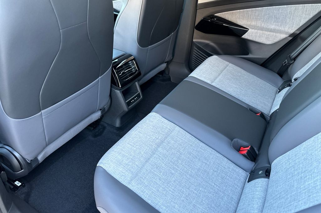 2026 Volkswagen ID.4 PRO - Photo 9