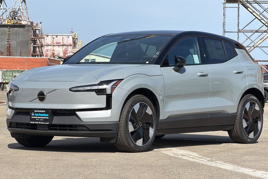 2026 Volvo EX30 Plus - Photo 8