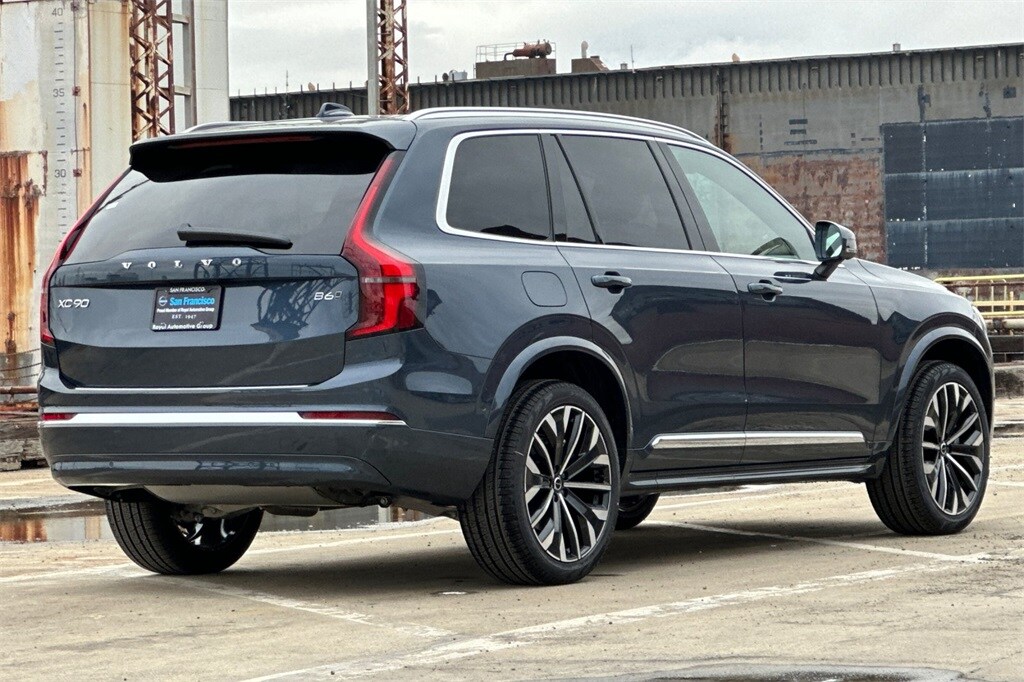 2026 Volvo XC90 Plus photo 4