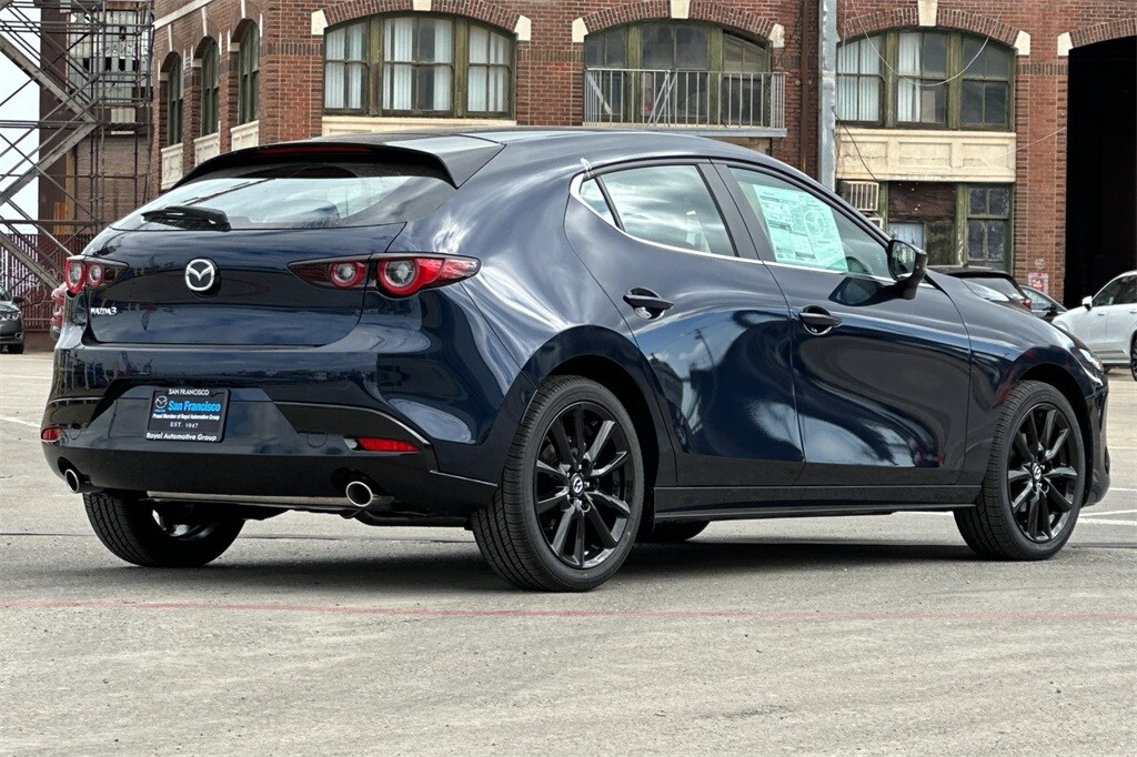 2026 Mazda Mazda3 2.5 Select Sport photo 2