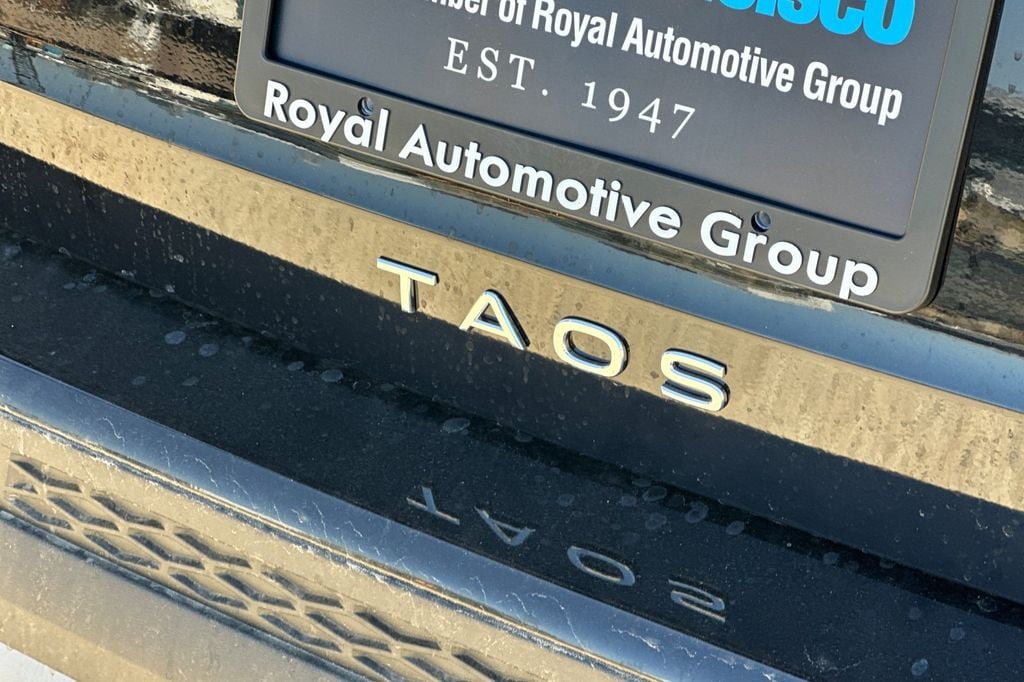 2025 Volkswagen Taos SEL - Photo 19