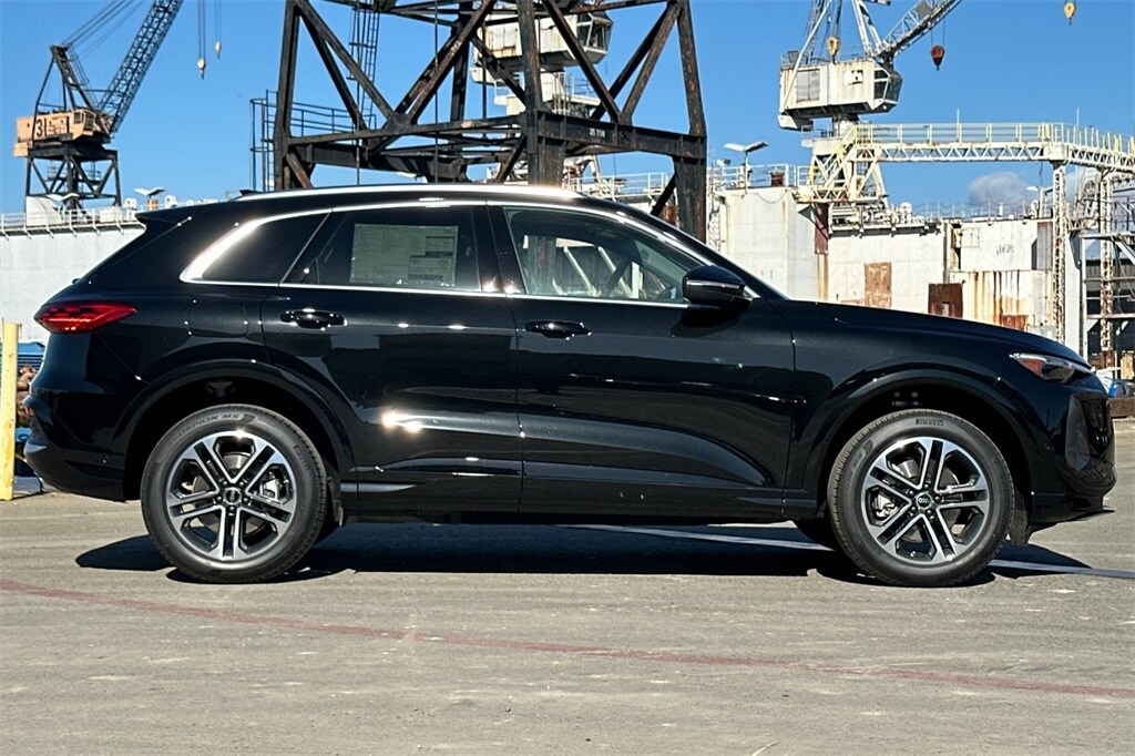 2025 Audi Q5 2.0T Premium Plus photo 3