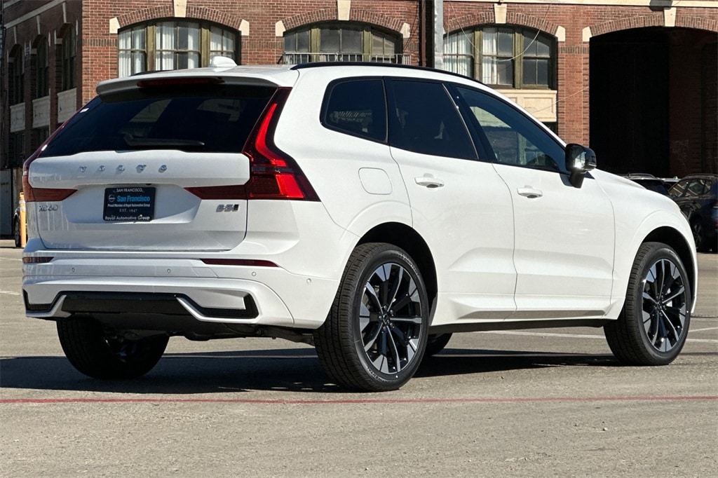 New 2026 Volvo XC60 B5 Plus SUV