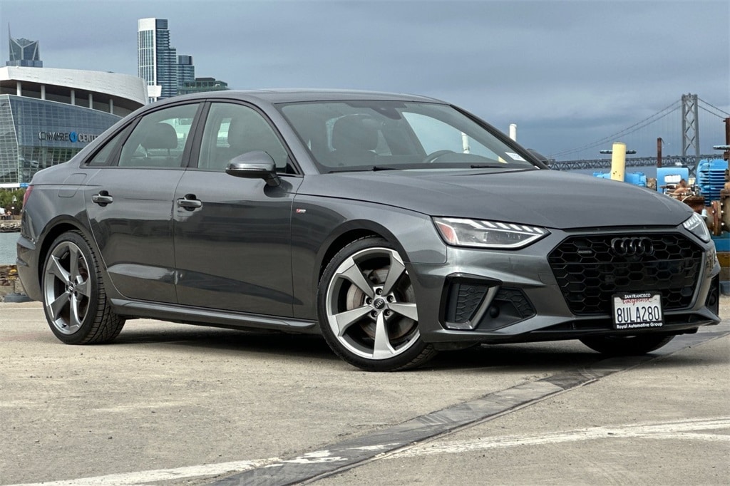 2021 Audi A4 45 S line Premium Plus photo 2