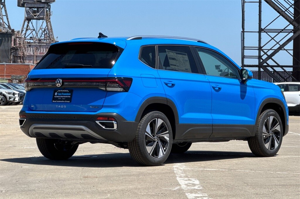 2025 Volkswagen Taos SE photo 4