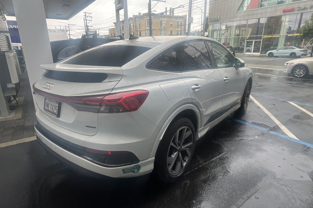 2024 Audi Q4 Sportback e-tron 50 Premium photo 4