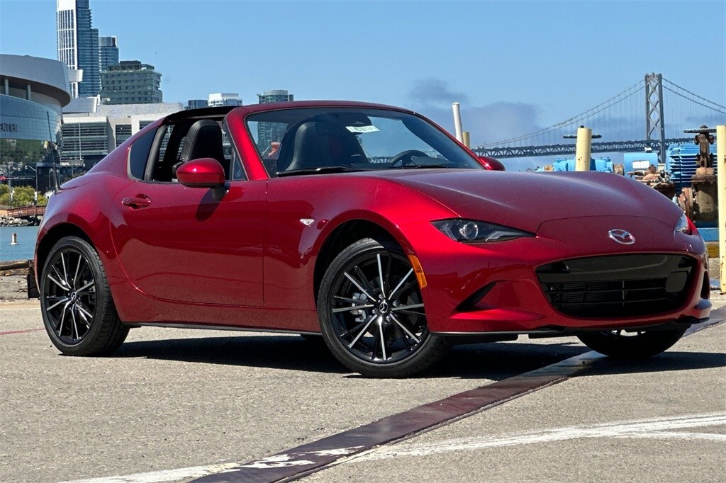 2025 Mazda MX-5 Miata Miata RF Grand Touring photo 2