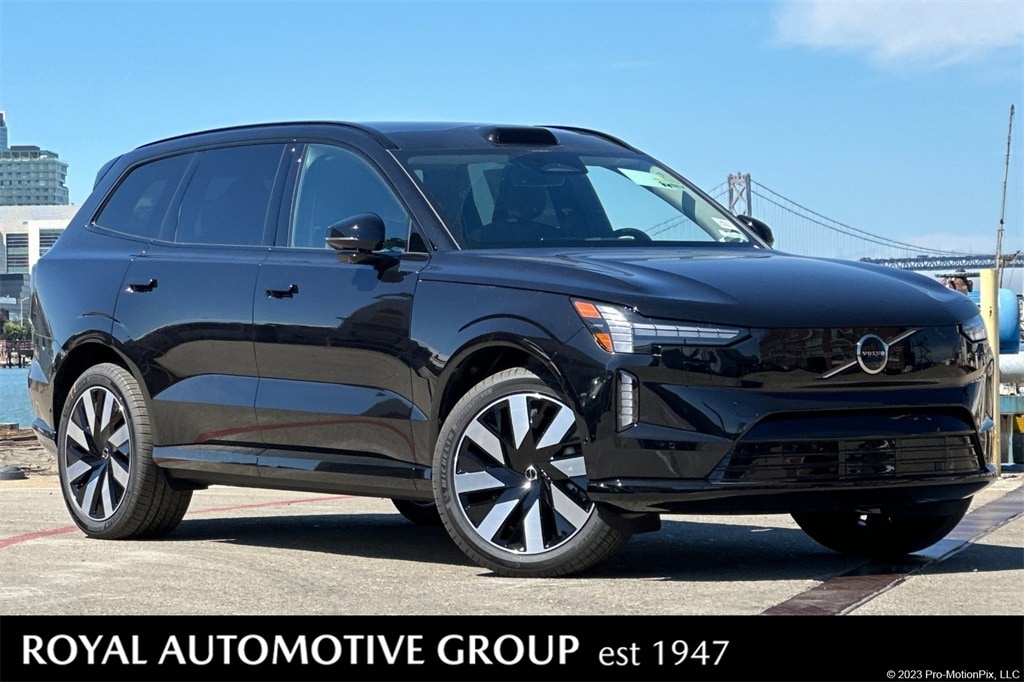 2025 Volvo EX90 Plus's photo