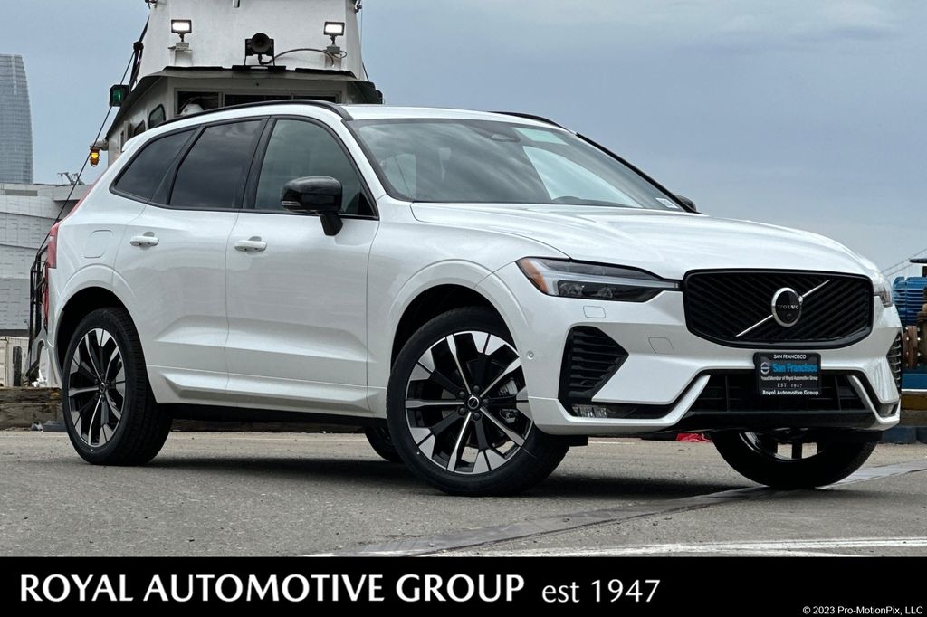 2026 Volvo XC60 B5 Plus Dark AWD's photo