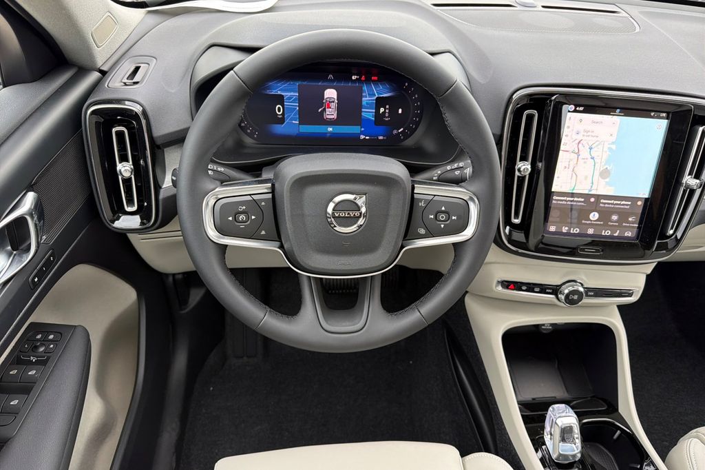 2026 Volvo XC40 Plus - Photo 14