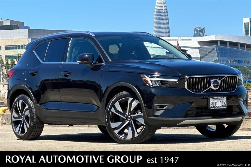2024 Volvo XC40 Plus's photo