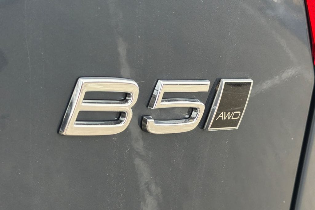 2026 Volvo XC40 Plus - Photo 26