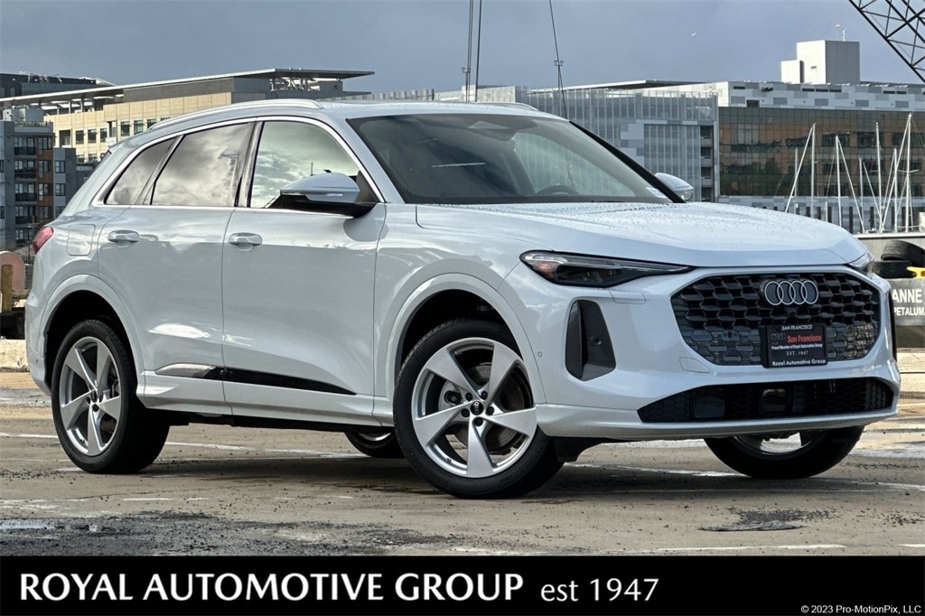 2025 Audi New Q5 Premium Plus's photo