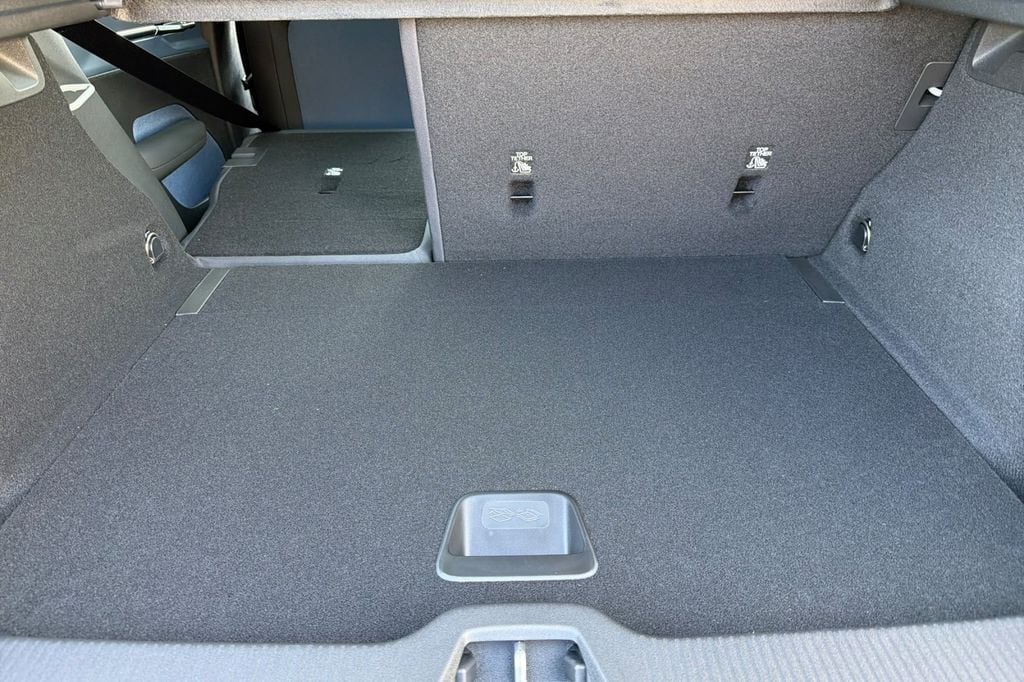 2026 Volvo EX30 Plus - Photo 15