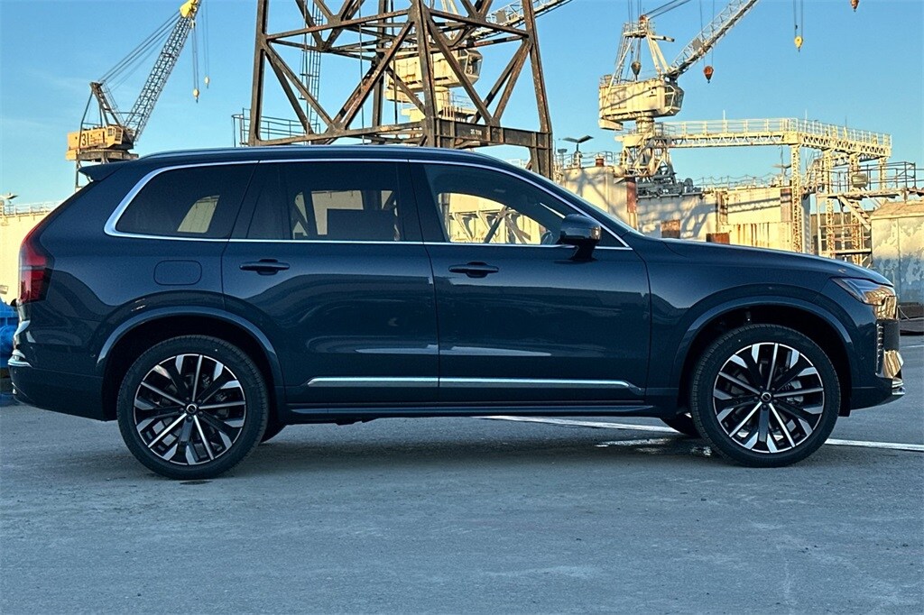 2026 Volvo XC90 B5 Plus photo 3