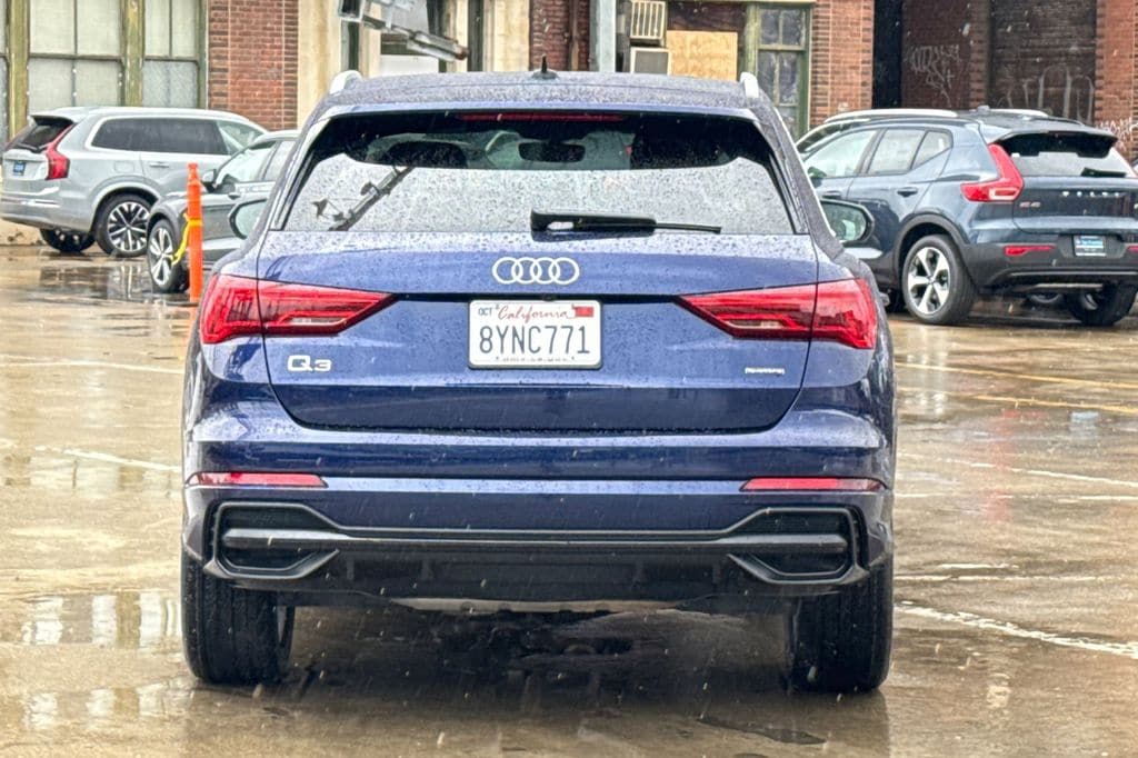 2022 Audi Q3 45 S line Premium photo 4