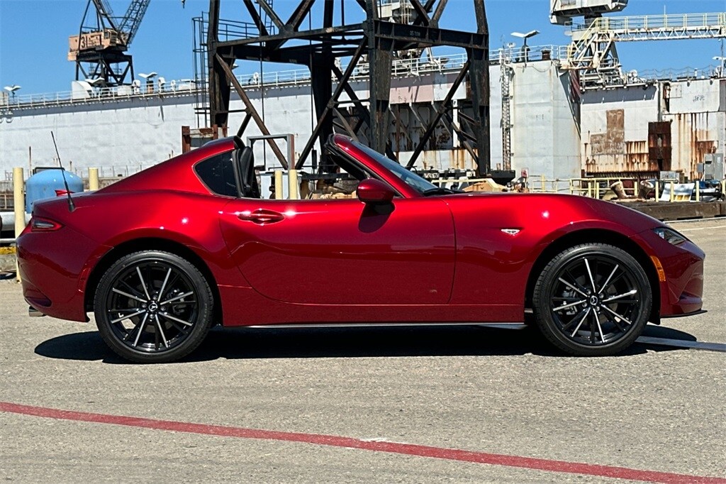 2025 Mazda MX-5 Miata Miata RF Grand Touring photo 3