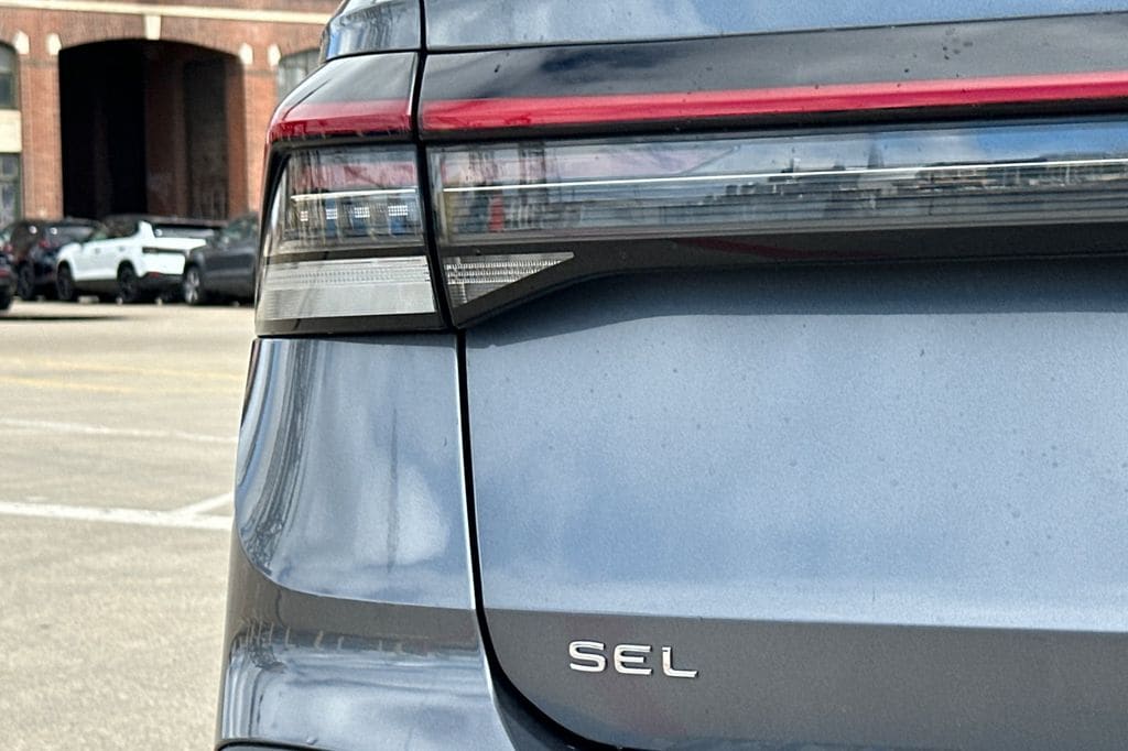 2025 Volkswagen Taos SEL - Photo 22
