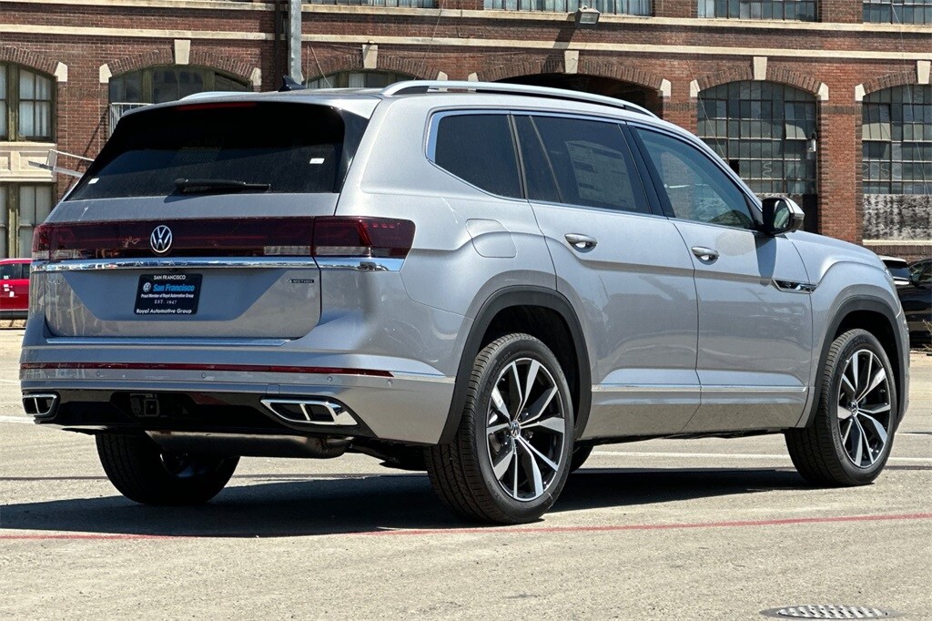 2025 Volkswagen Atlas SEL Premium R-Line photo 4