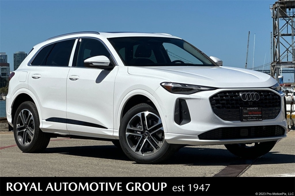 2025 Audi New Q5 Premium's photo