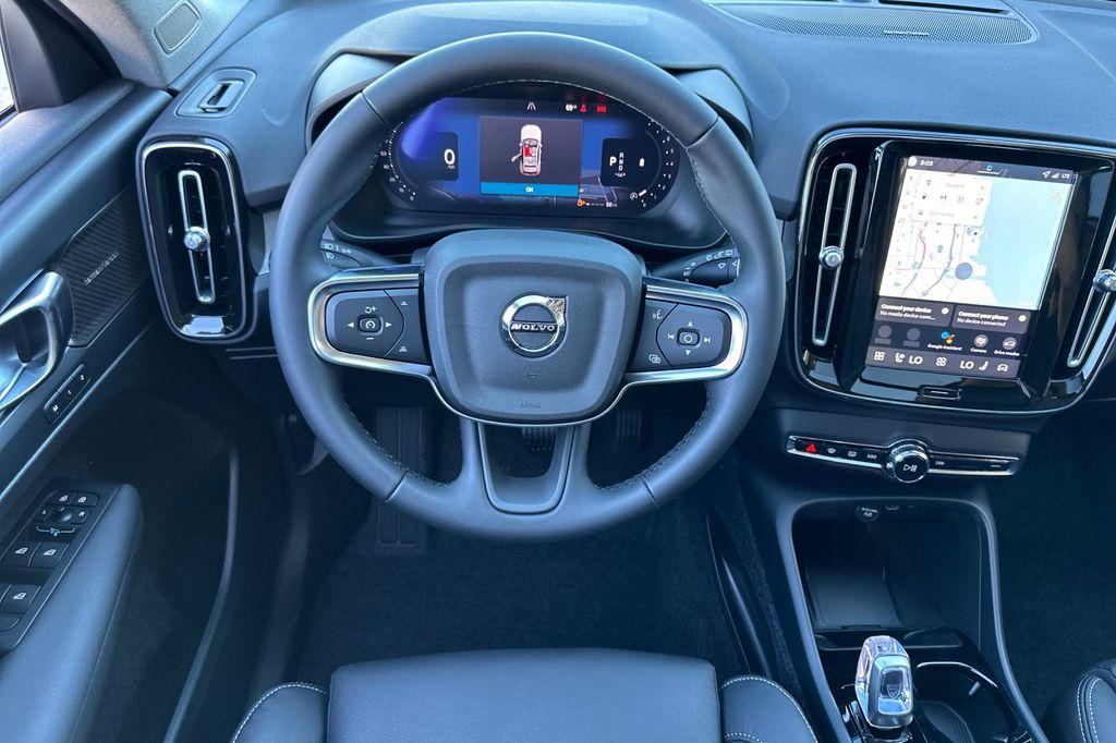 2026 Volvo XC40 Ultra - Photo 11